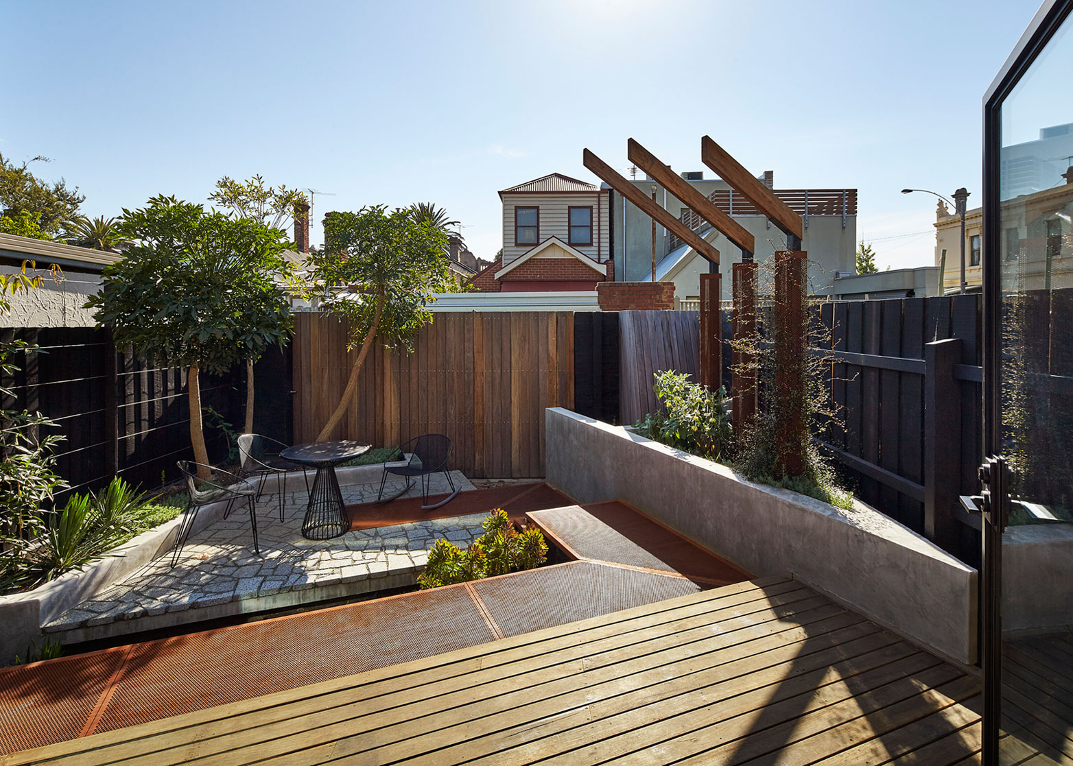 A Striking Contemporary Home with Unique and Warm Atmosphere in Carlton North, Australia by Andrew Simpson Architects (3)