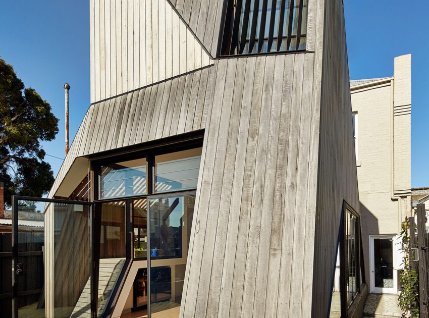 A Striking Contemporary Home with Unique and Warm Atmosphere in Carlton North, Australia by Andrew Simpson Architects (5)