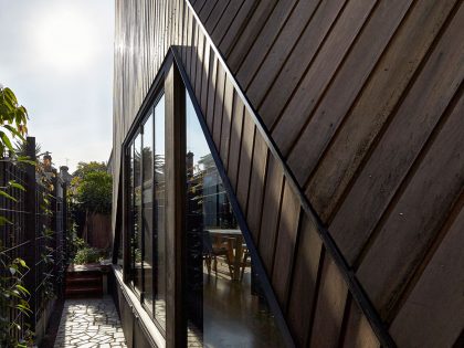 A Striking Contemporary Home with Unique and Warm Atmosphere in Carlton North, Australia by Andrew Simpson Architects (6)