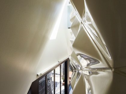 A Striking Contemporary Home with Unique and Warm Atmosphere in Carlton North, Australia by Andrew Simpson Architects (8)