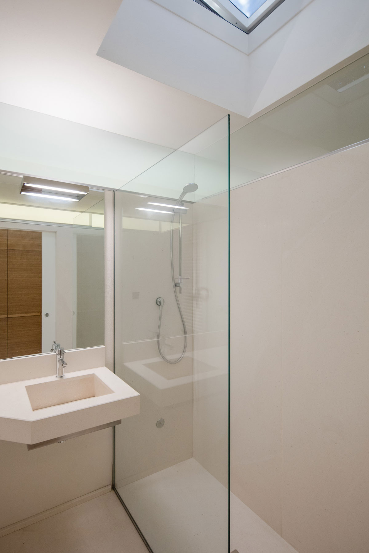 A Striking White-Themed Home in the Woods of Sassari, Italy by OFFICINA29architetti (31)