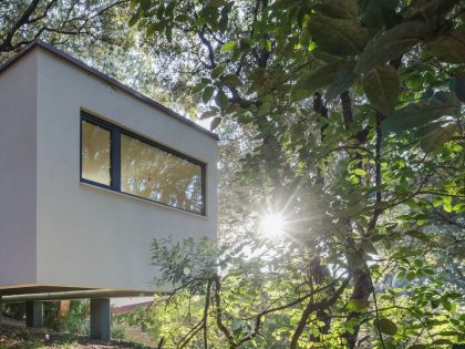 A Striking White-Themed Home in the Woods of Sassari, Italy by OFFICINA29architetti (6)