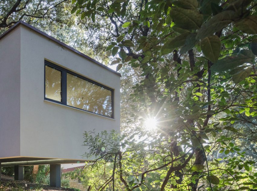 A Striking White-Themed Home in the Woods of Sassari, Italy by OFFICINA29architetti (6)