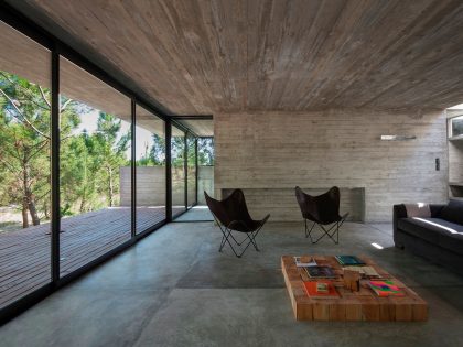 A Stunning Concrete Home Features a Rooftop Pool with Ocean Views in Pinamar, Argentina by Luciano Kruk Arquitectos (12)