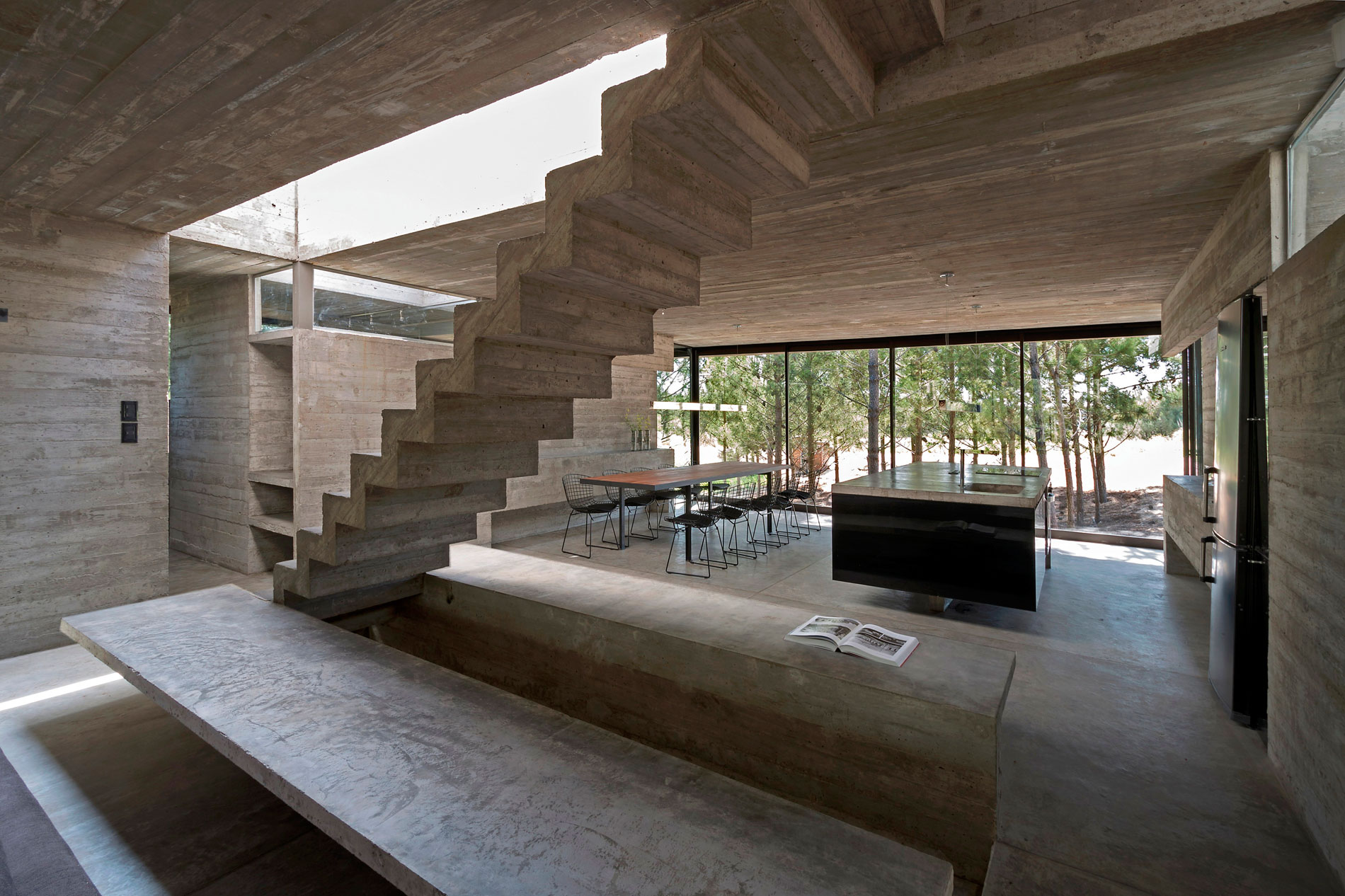 A Stunning Concrete Home Features a Rooftop Pool with Ocean Views in Pinamar, Argentina by Luciano Kruk Arquitectos (15)