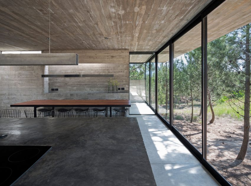 A Stunning Concrete Home Features a Rooftop Pool with Ocean Views in Pinamar, Argentina by Luciano Kruk Arquitectos (16)