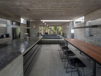 A Stunning Concrete Home Features a Rooftop Pool with Ocean Views in Pinamar, Argentina by Luciano Kruk Arquitectos (17)