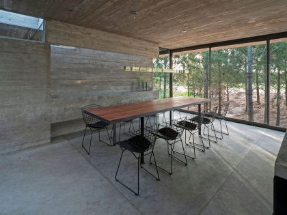 A Stunning Concrete Home Features a Rooftop Pool with Ocean Views in Pinamar, Argentina by Luciano Kruk Arquitectos (18)