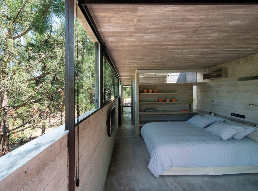 A Stunning Concrete Home Features a Rooftop Pool with Ocean Views in Pinamar, Argentina by Luciano Kruk Arquitectos (24)