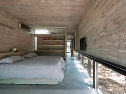 A Stunning Concrete Home Features a Rooftop Pool with Ocean Views in Pinamar, Argentina by Luciano Kruk Arquitectos (26)