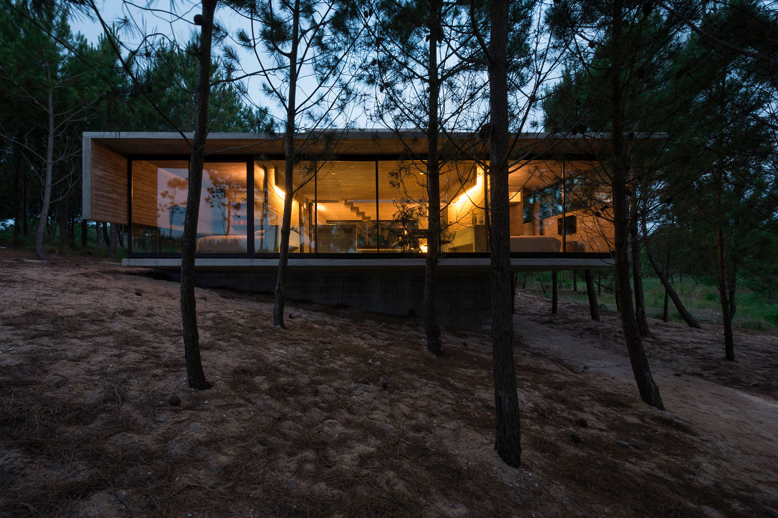 A Stunning Concrete Home Features a Rooftop Pool with Ocean Views in Pinamar, Argentina by Luciano Kruk Arquitectos (36)