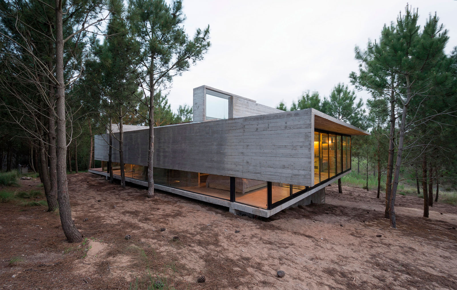A Stunning Concrete Home Features a Rooftop Pool with Ocean Views in Pinamar, Argentina by Luciano Kruk Arquitectos (40)