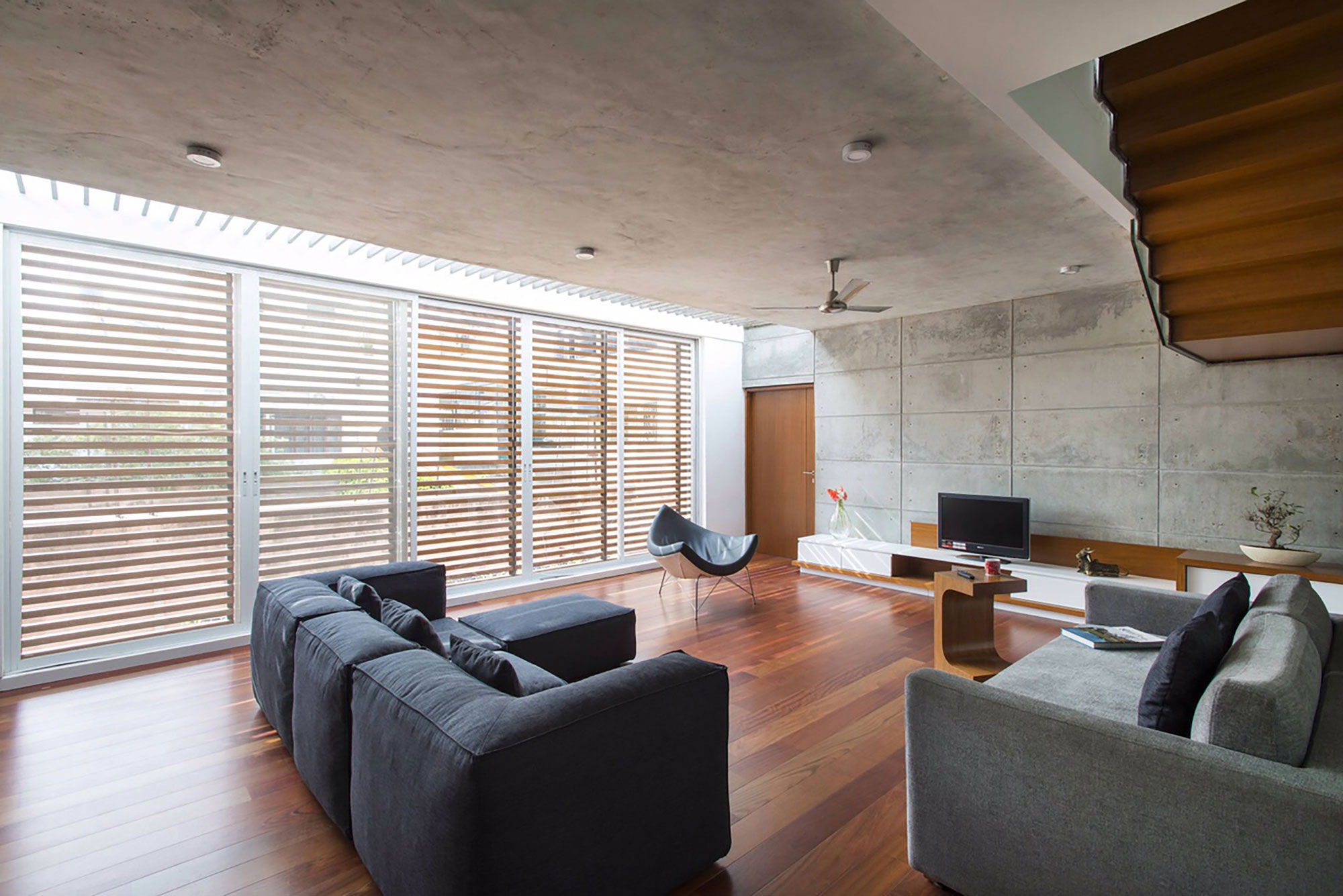 A Stunning Concrete House with Modern and Elegant Interior in Bengaluru, India by Architectural Paradigm (14)