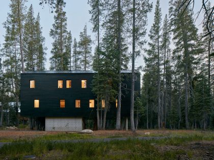 A Stunning Contemporary Cabin in the Sugar Bowl Ski Resort of Norden, California by Mork-Ulnes Architects (3)