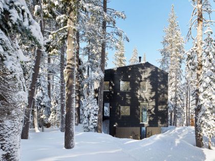 A Stunning Contemporary Cabin in the Sugar Bowl Ski Resort of Norden, California by Mork-Ulnes Architects (5)