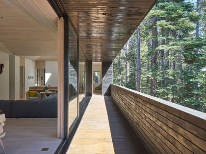 A Stunning Contemporary Cabin in the Sugar Bowl Ski Resort of Norden, California by Mork-Ulnes Architects (6)