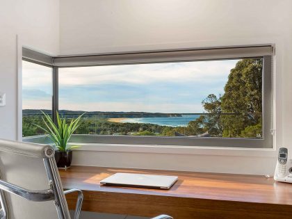 A Stunning Contemporary Home with Majestic Ocean Views of Tathra, Australia by Dream Design Build (17)