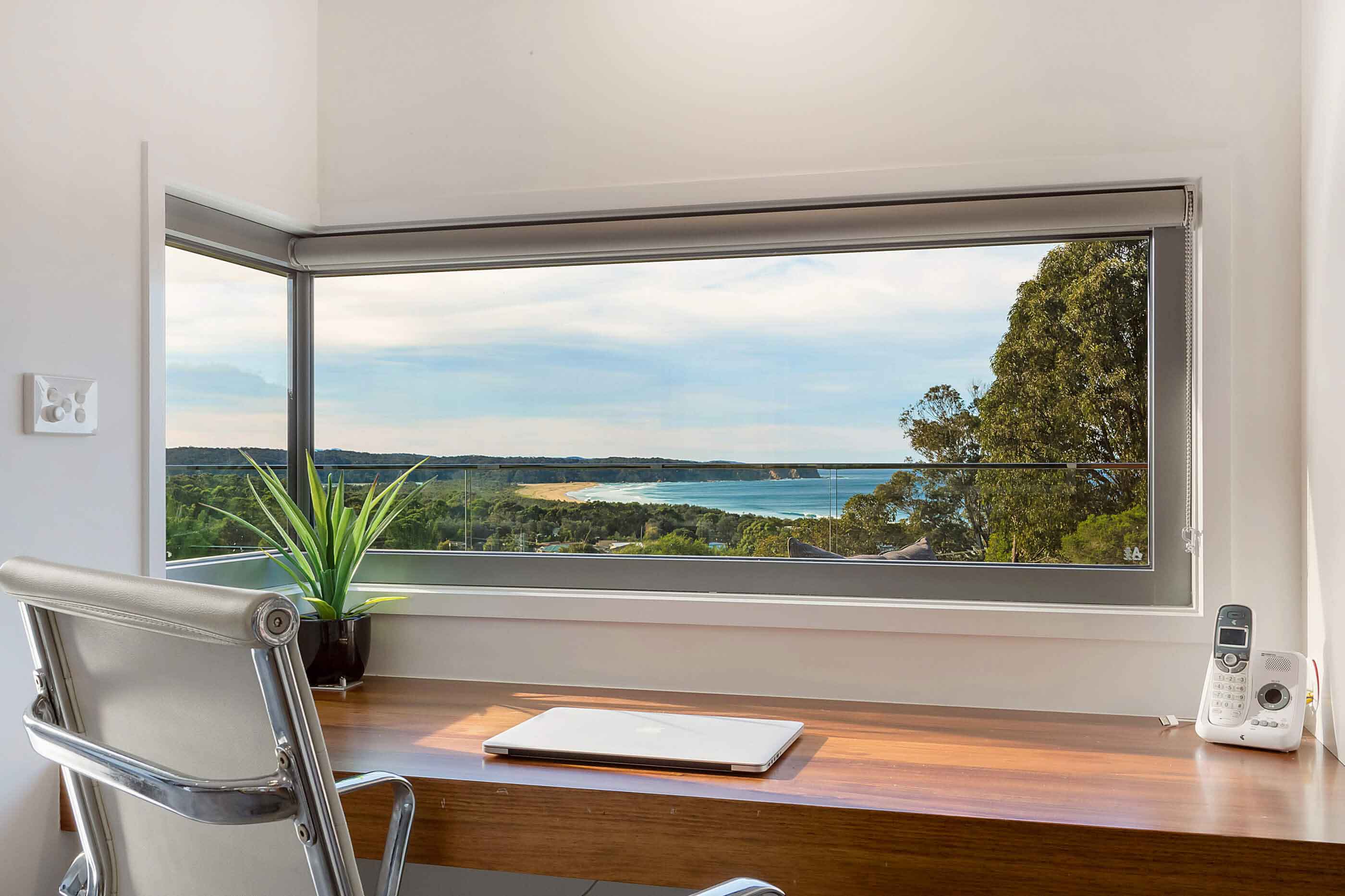 A Stunning Contemporary Home with Majestic Ocean Views of Tathra, Australia by Dream Design Build (17)