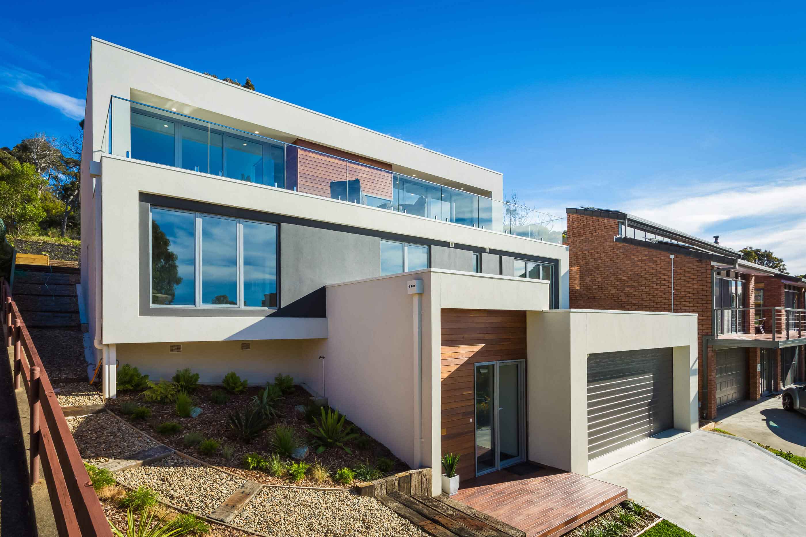 A Stunning Contemporary Home with Majestic Ocean Views of Tathra, Australia by Dream Design Build (2)