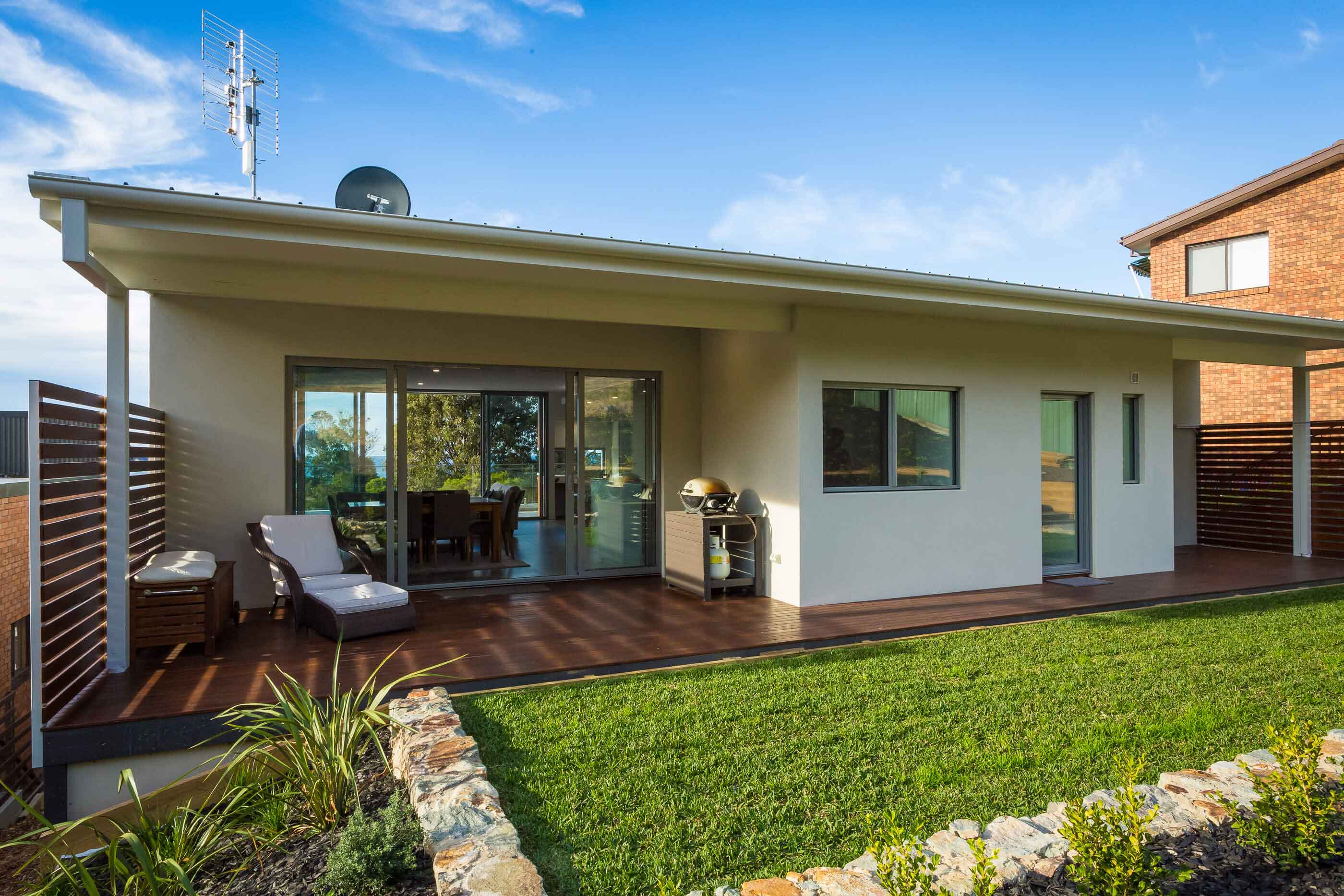A Stunning Contemporary Home with Majestic Ocean Views of Tathra, Australia by Dream Design Build (4)