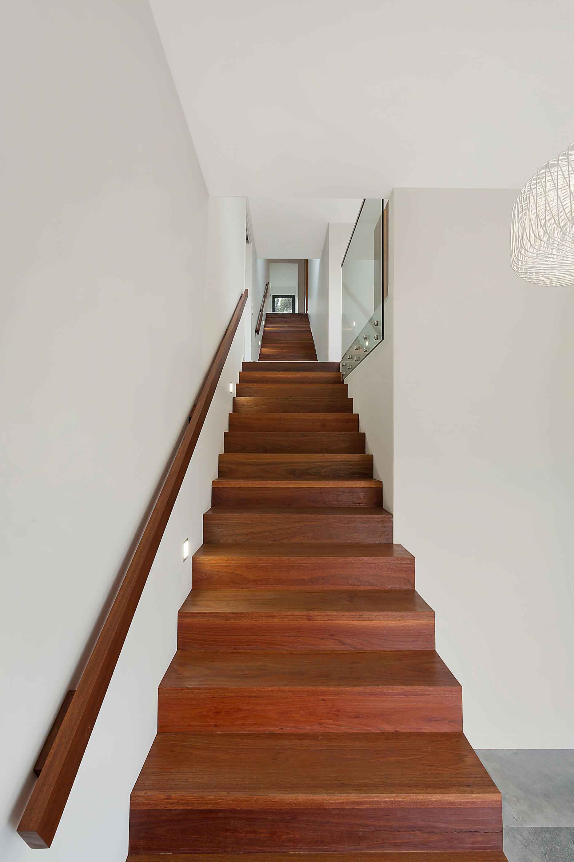A Stunning Contemporary Home with Majestic Ocean Views of Tathra, Australia by Dream Design Build (9)