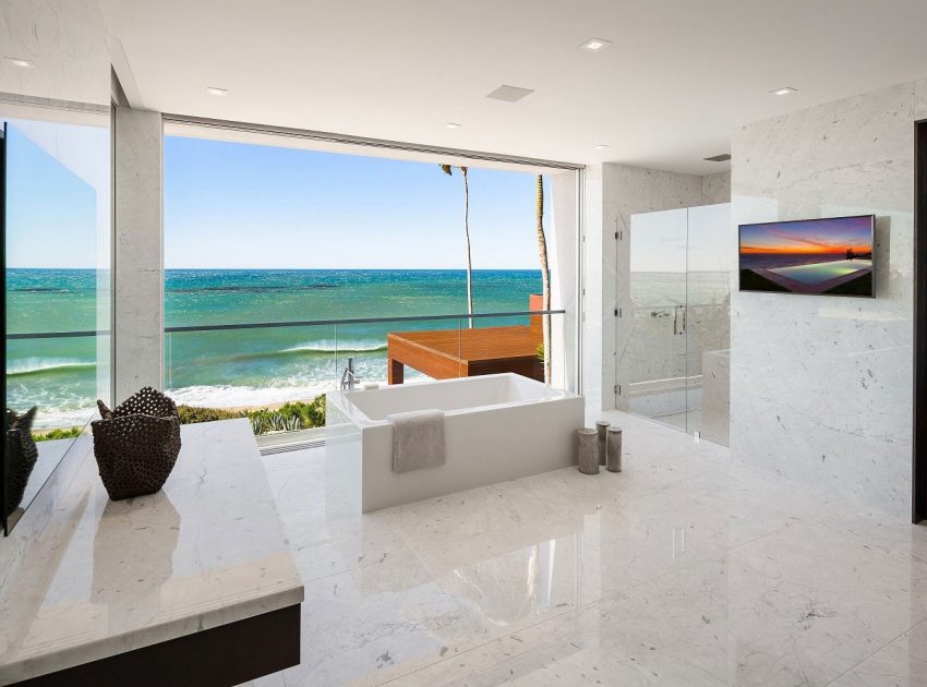 A Stunning Contemporary Oceanfront Home with Magnificent Ocean Views in Malibu by Burdge & Associates (19)