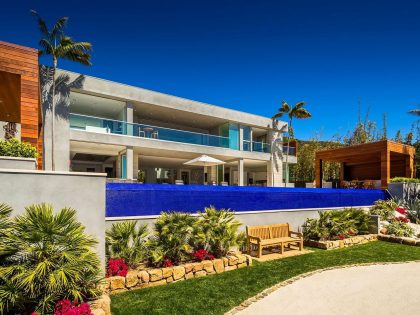 A Stunning Contemporary Oceanfront Home with Magnificent Ocean Views in Malibu by Burdge & Associates (4)