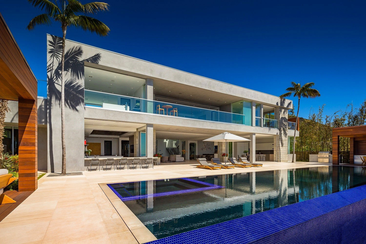 A Stunning Contemporary Oceanfront Home with Magnificent Ocean Views in Malibu by Burdge & Associates (5)