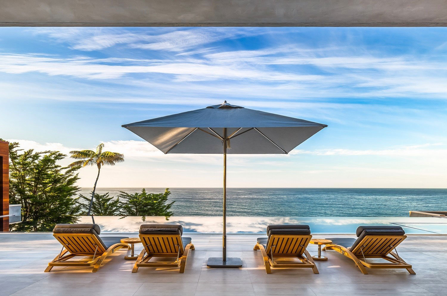 A Stunning Contemporary Oceanfront Home with Magnificent Ocean Views in Malibu by Burdge & Associates (6)