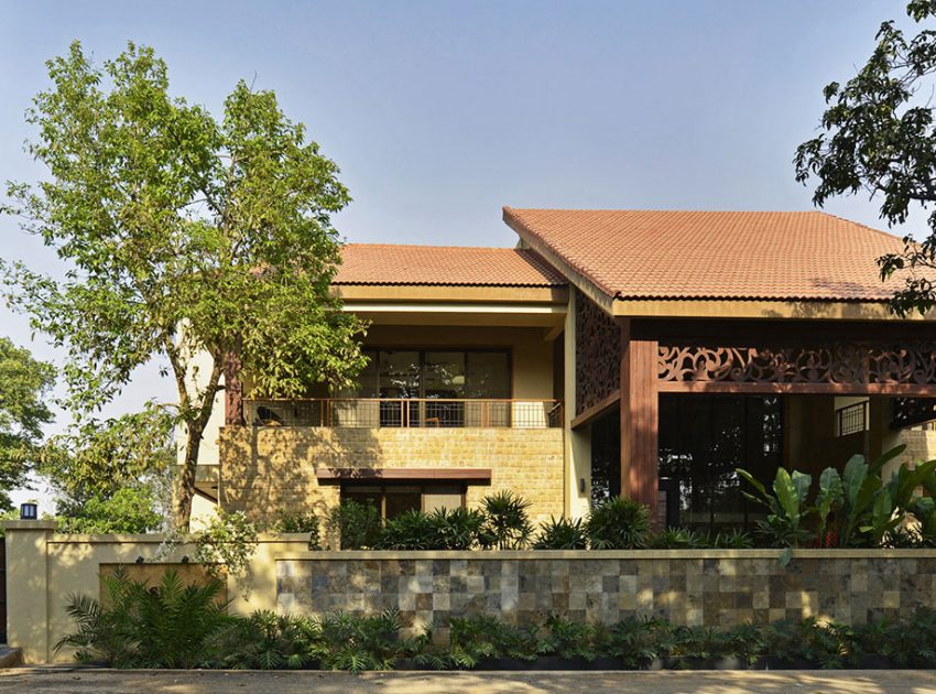 A Stunning Contemporary Villa with Open and Airy Interiors in the Khandala Valley, India by GA design (1)