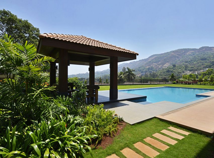 A Stunning Contemporary Villa with Open and Airy Interiors in the Khandala Valley, India by GA design (2)