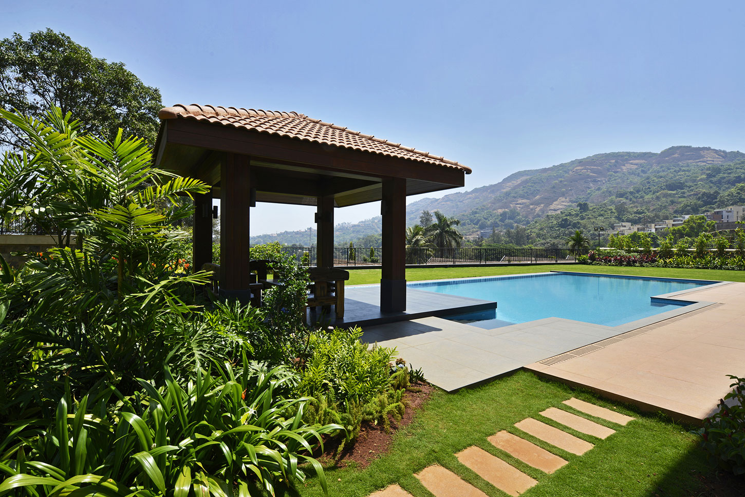 A Stunning Contemporary Villa with Open and Airy Interiors in the Khandala Valley, India by GA design (2)