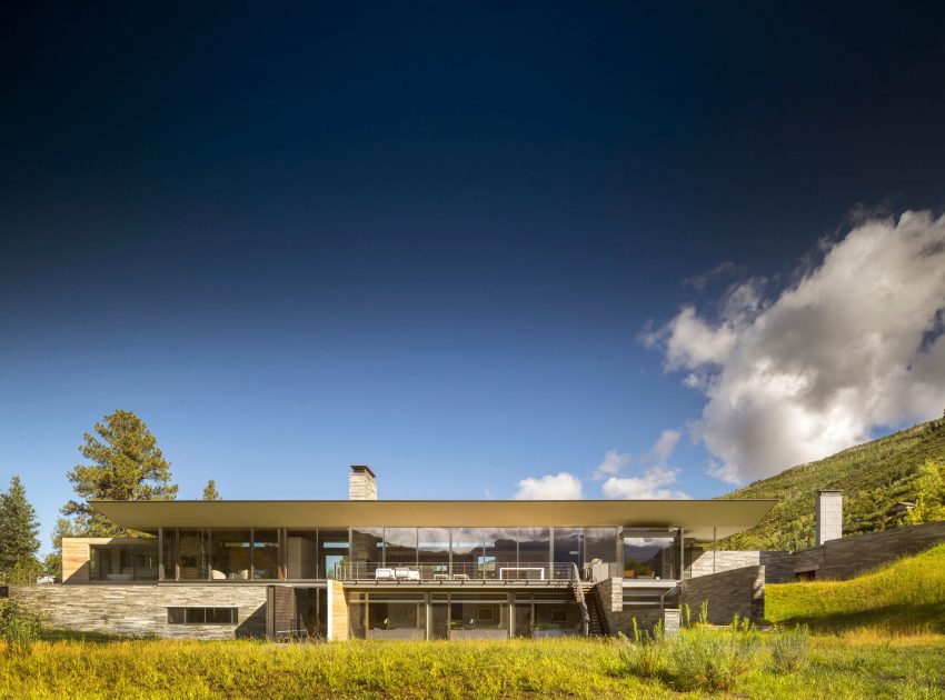 A Stunning Modern Home with Wonderful Views Over the Rocky Mountains in Aspen, Colorado by Bohlin Cywinski Jackson (1)