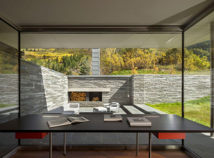 A Stunning Modern Home with Wonderful Views Over the Rocky Mountains in Aspen, Colorado by Bohlin Cywinski Jackson (10)