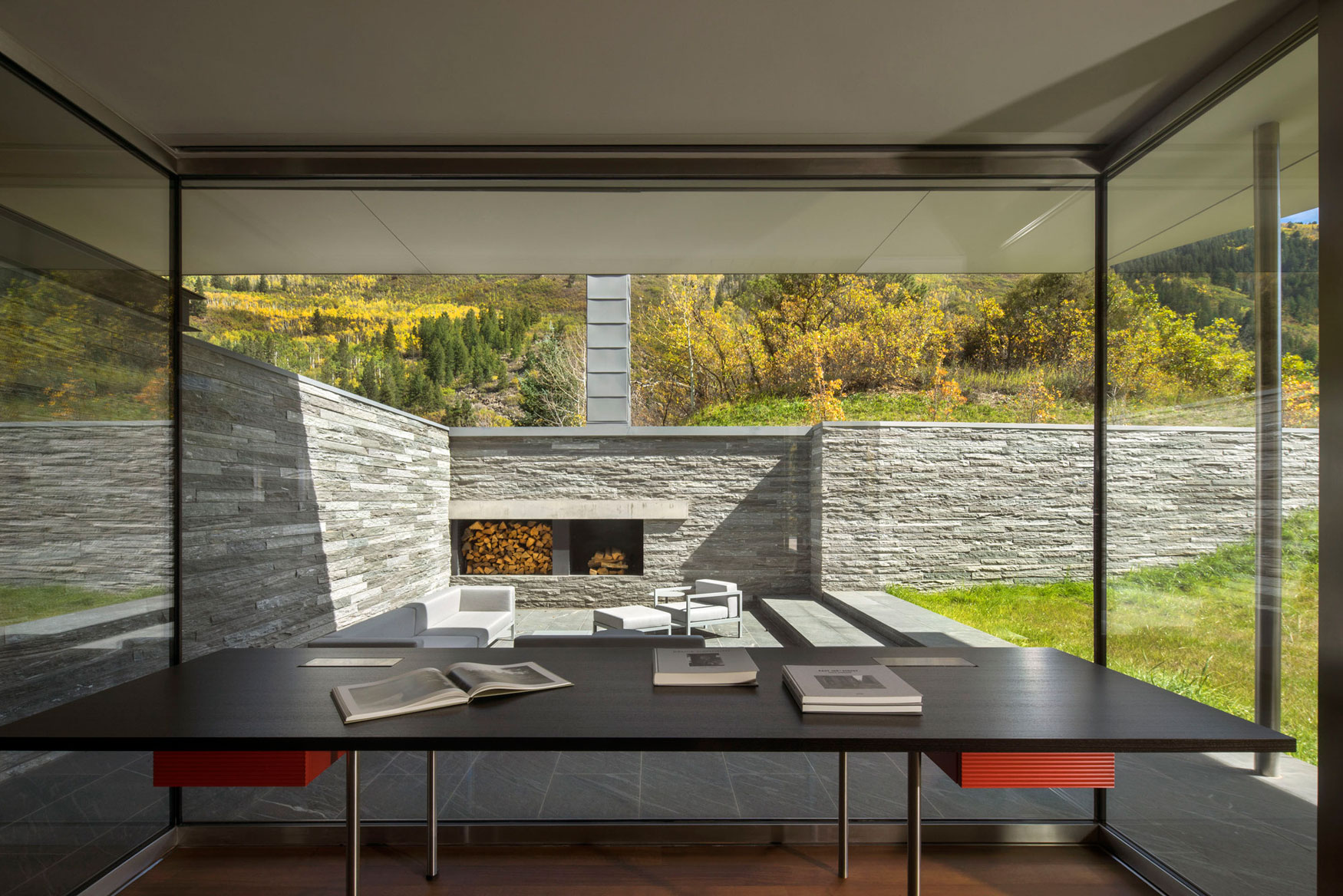 A Stunning Modern Home with Wonderful Views Over the Rocky Mountains in Aspen, Colorado by Bohlin Cywinski Jackson (10)