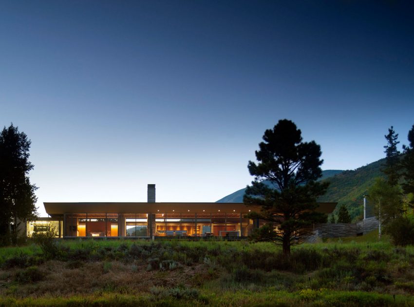 A Stunning Modern Home with Wonderful Views Over the Rocky Mountains in Aspen, Colorado by Bohlin Cywinski Jackson (14)