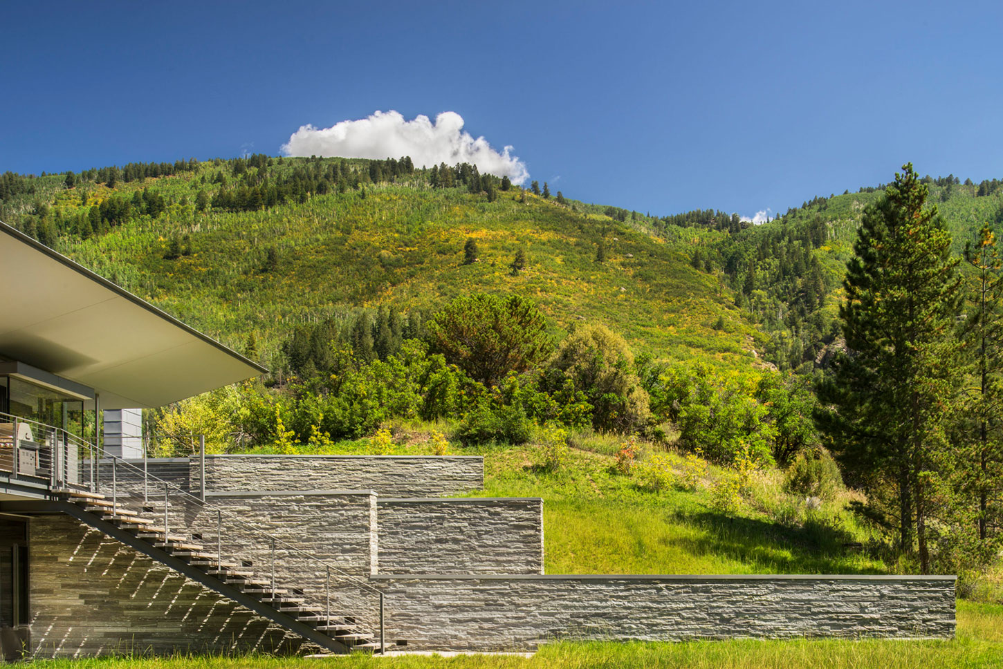 A Stunning Modern Home with Wonderful Views Over the Rocky Mountains in Aspen, Colorado by Bohlin Cywinski Jackson (3)