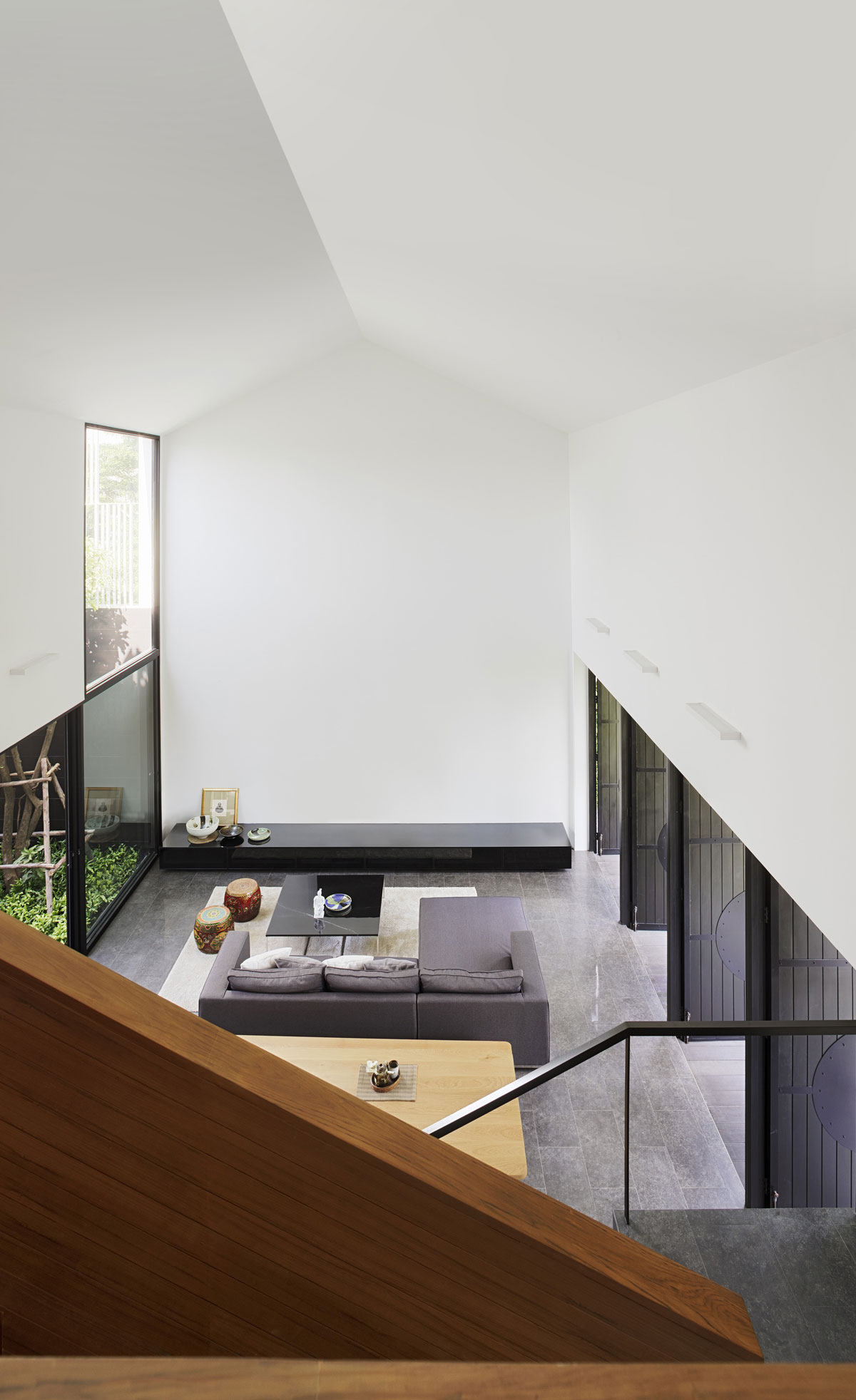 A Stunning Modern Tropical House in the Suburbs of Bangkok, Thailand by Ayutt and Associates Design (13)