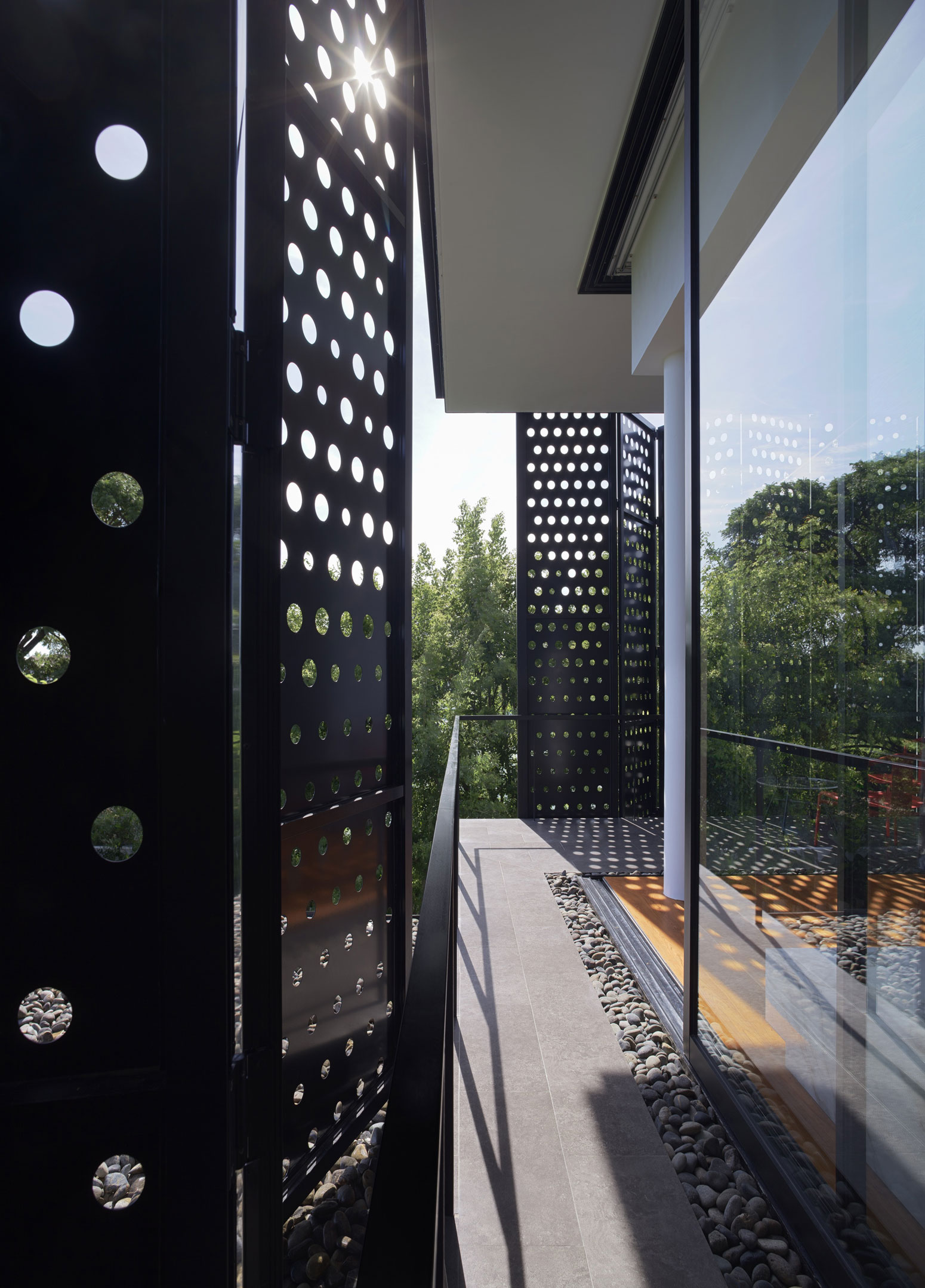 A Stunning Modern Tropical House in the Suburbs of Bangkok, Thailand by Ayutt and Associates Design (14)