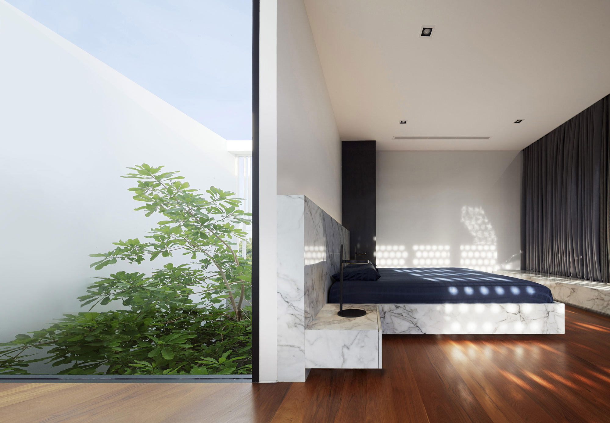 A Stunning Modern Tropical House in the Suburbs of Bangkok, Thailand by Ayutt and Associates Design (16)