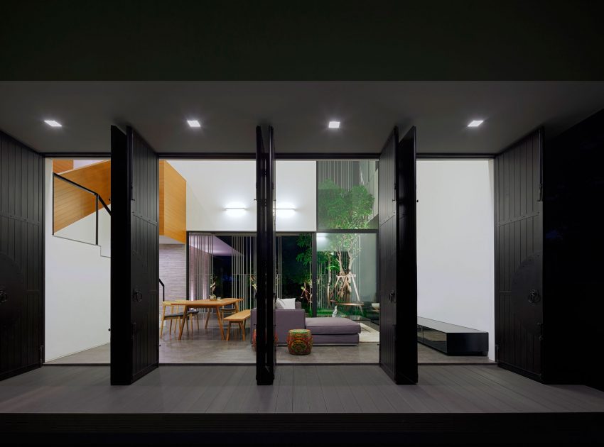 A Stunning Modern Tropical House in the Suburbs of Bangkok, Thailand by Ayutt and Associates Design (25)