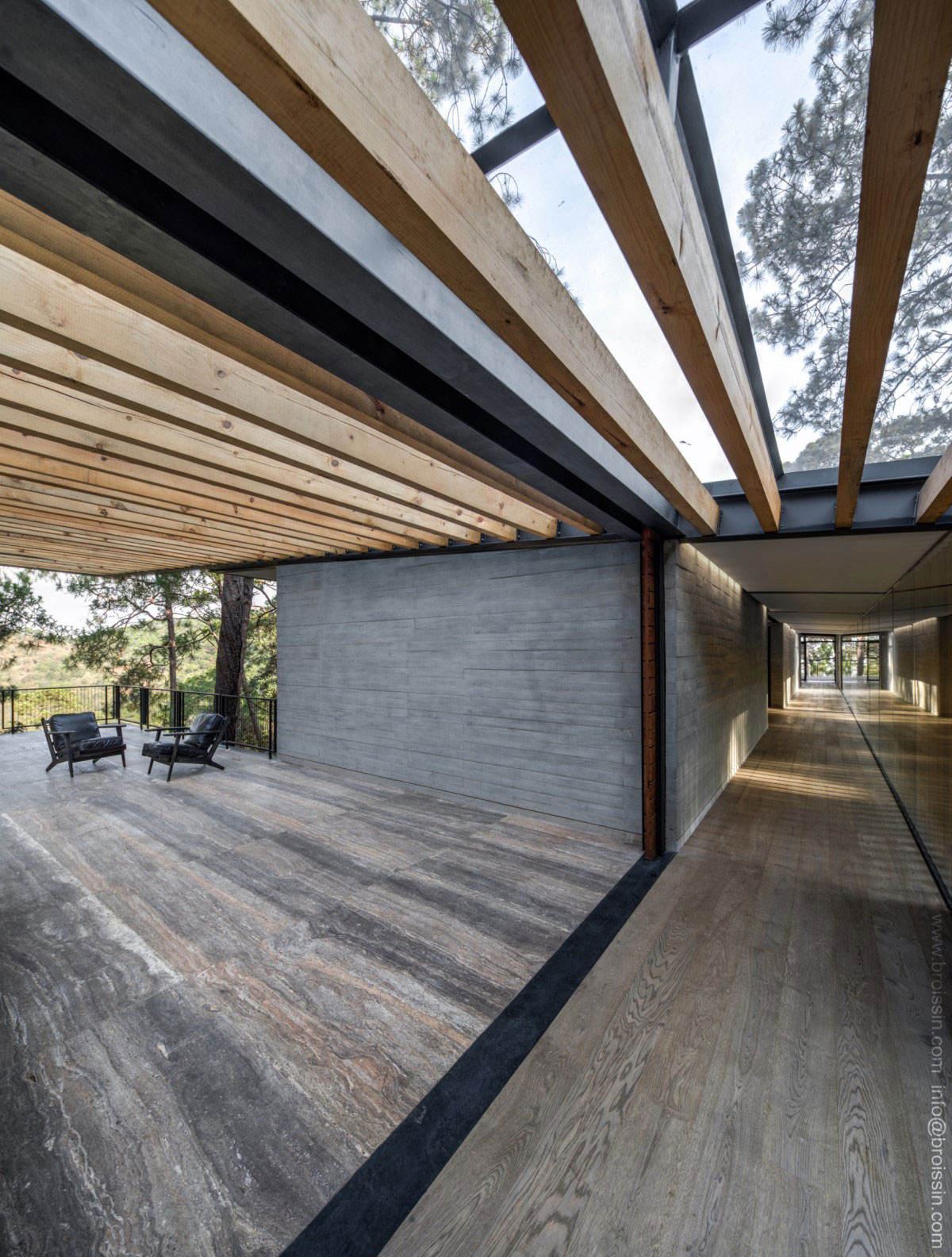 A Stunning Woodland Home Under the Trees in Avándaro, México by BROISSINarchitects (11)
