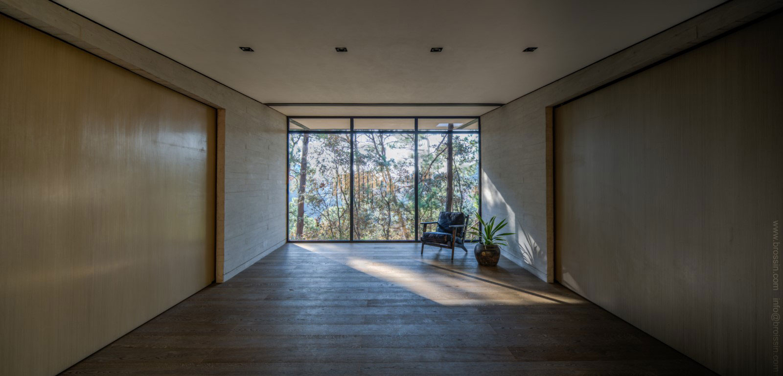 A Stunning Woodland Home Under the Trees in Avándaro, México by BROISSINarchitects (13)