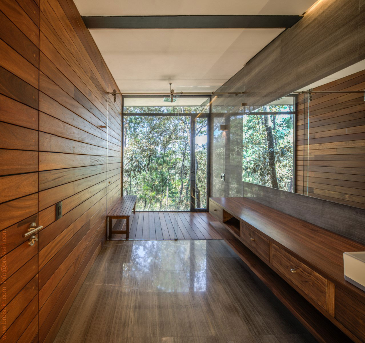A Stunning Woodland Home Under the Trees in Avándaro, México by BROISSINarchitects (16)