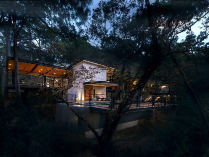 A Stunning Woodland Home Under the Trees in Avándaro, México by BROISSINarchitects (17)