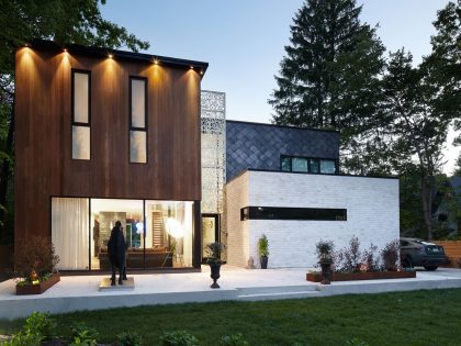 A Stunning and Elegant Contemporary House with Beautiful Landscape in South Mississauga by Prototype Design Lab (12)