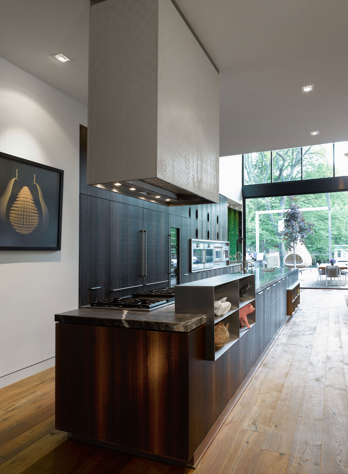 A Stunning and Elegant Contemporary House with Beautiful Landscape in South Mississauga by Prototype Design Lab (4)