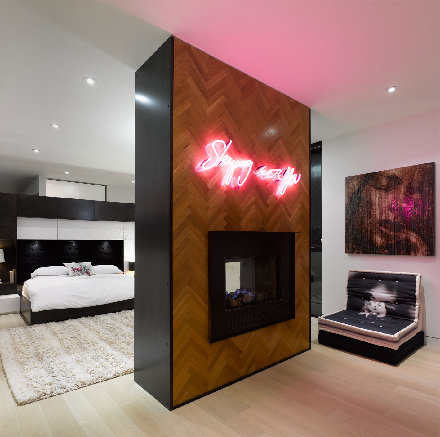 A Stunning and Elegant Contemporary House with Beautiful Landscape in South Mississauga by Prototype Design Lab (7)