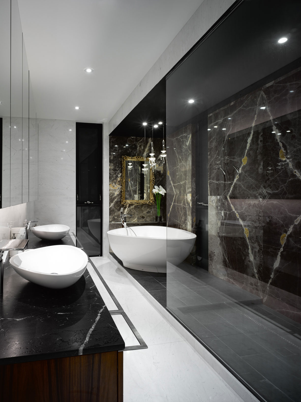 A Stunning and Elegant Contemporary House with Beautiful Landscape in South Mississauga by Prototype Design Lab (8)