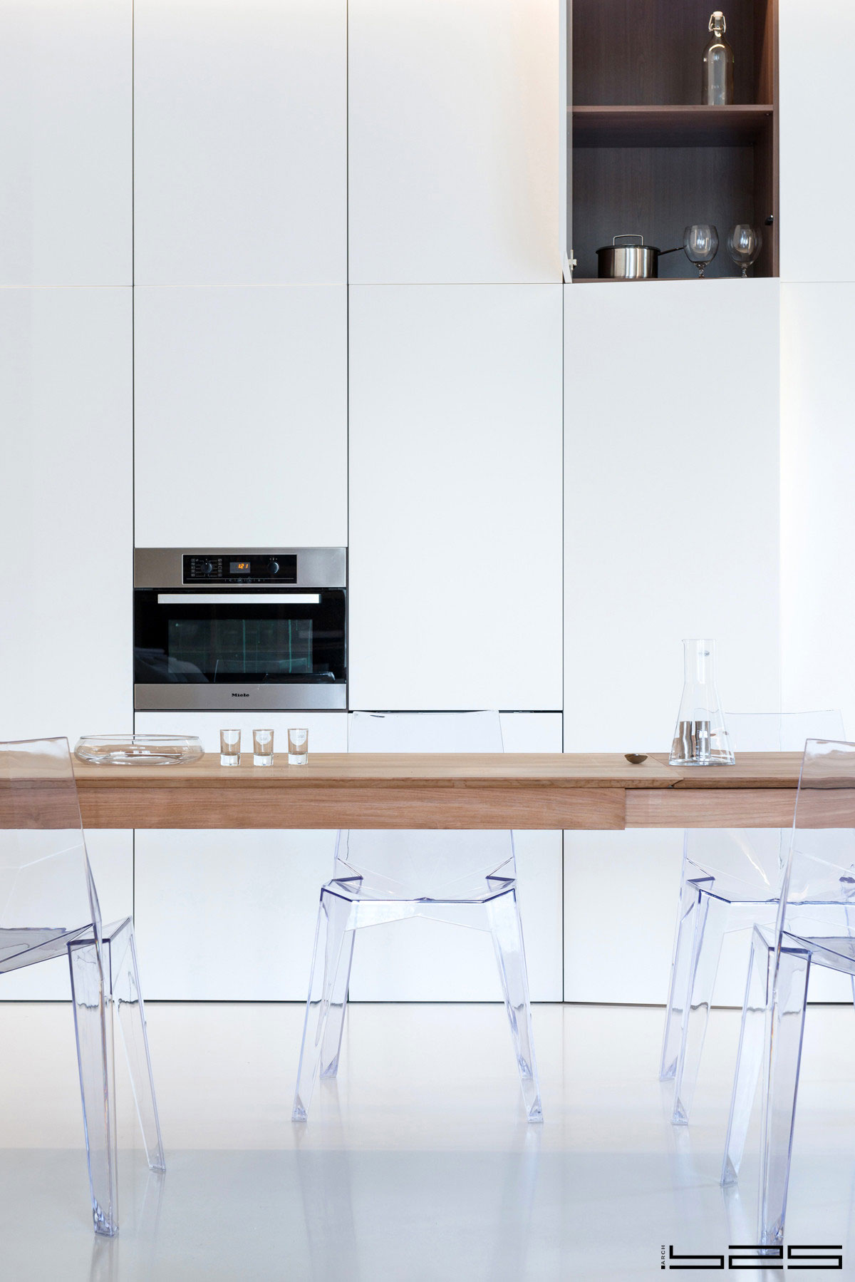 A Stylish Apartment with Concrete Walls and Glass Elements in Moscow, Russia by ARCH (10)